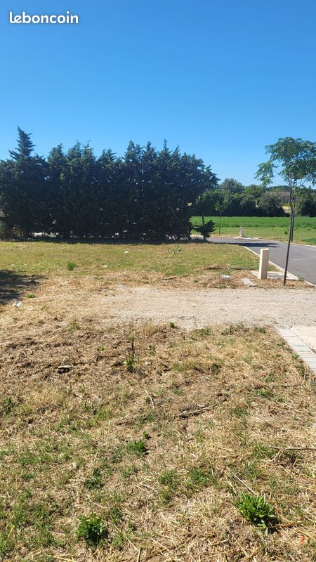 900m² Land in Piolenc, France No. 57598