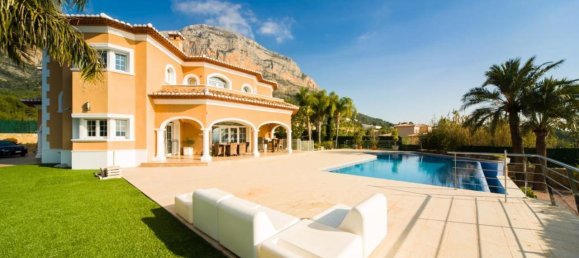 5 bedrooms Villa in Javea, Spain No. 2520 15