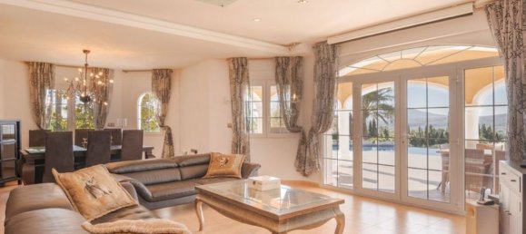 5 bedrooms Villa in Javea, Spain No. 2520 5