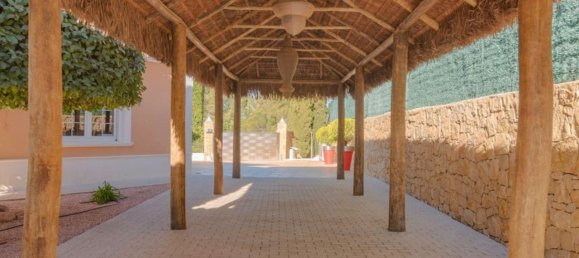 5 bedrooms Villa in Javea, Spain No. 2520 11