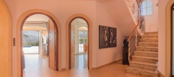 5 bedrooms Villa in Javea, Spain No. 2520 3