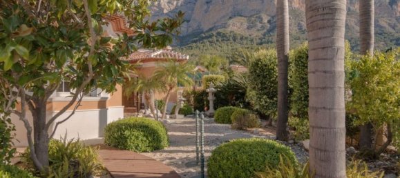 5 bedrooms Villa in Javea, Spain No. 2520 13