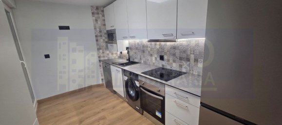 3 bedrooms Apartment in Logrono, Spain No. 165465 9