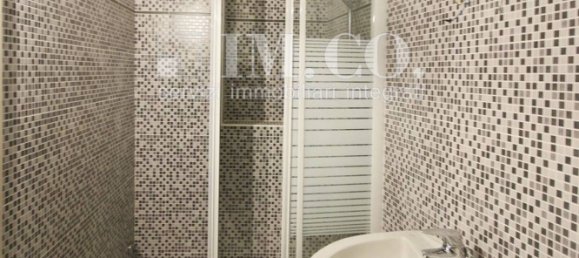 54m² Warehouse in Meda, Italy No. 87439 8