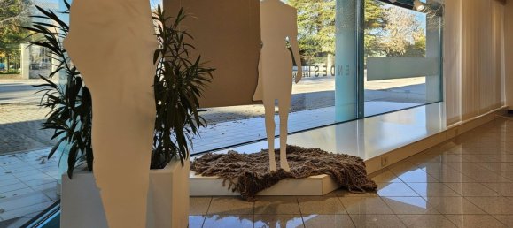 440m² Commercial property in Pordenone, Italy No. 258430 2