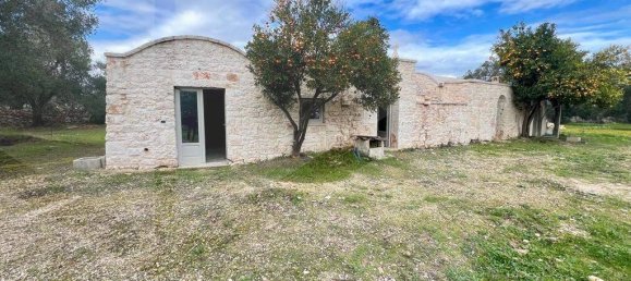 Дом с 5 комнатами в Челье Мессапика, Италия № 21635 2