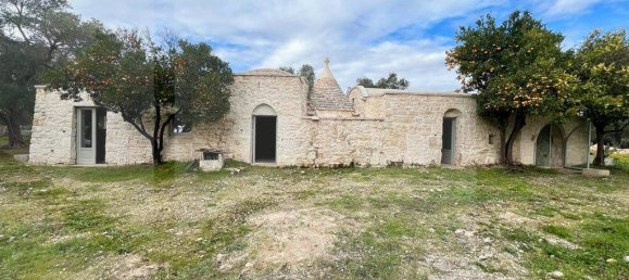 Дом с 5 комнатами в Челье Мессапика, Италия № 21635 4