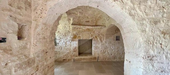 Дом с 5 комнатами в Челье Мессапика, Италия № 21635 12