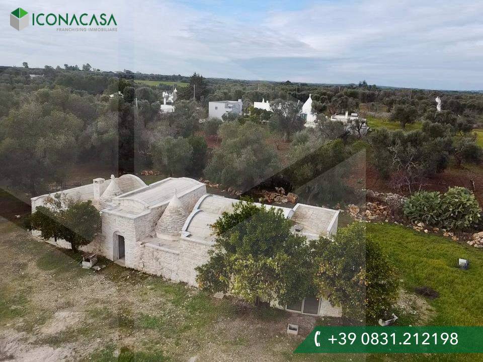 Дом с 5 комнатами в Челье Мессапика, Италия № 21635