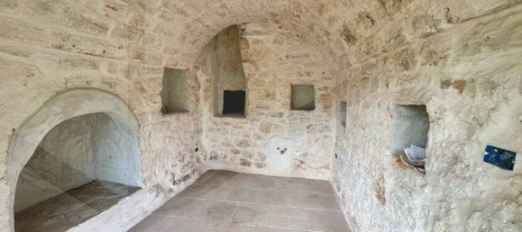 Дом с 5 комнатами в Челье Мессапика, Италия № 21635 16