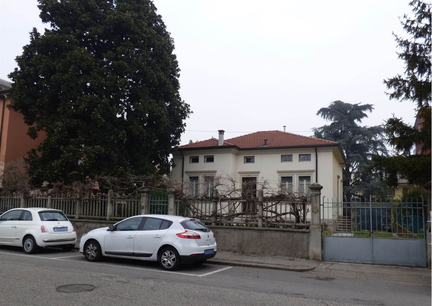 9 rooms Villa in Verona, Italy No. 225172