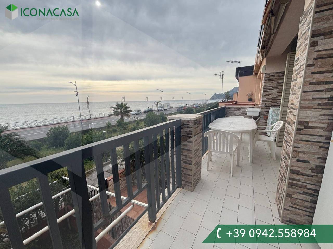 3 rooms Apartment in Santa Teresa di Riva, Italy No. 20128