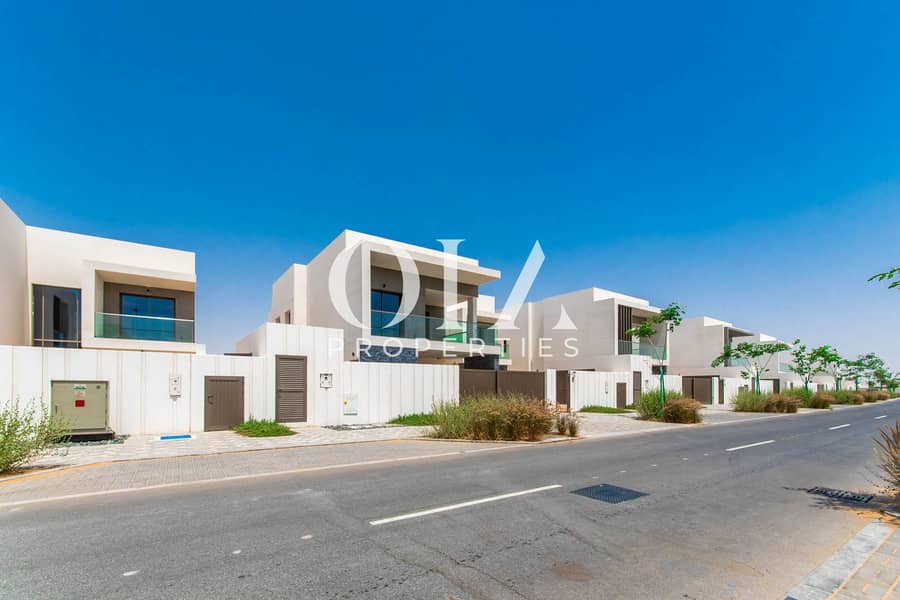 4 bedrooms Townhouse in Yas Island, UAE No. 17077