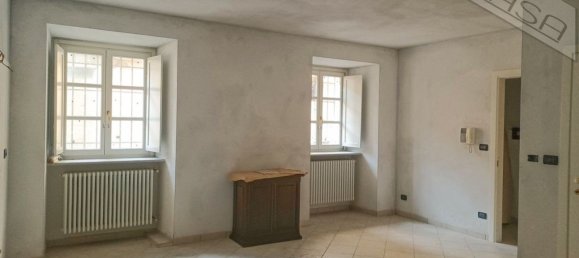 3 rooms Apartment in Barge, Italy No. 115435 8