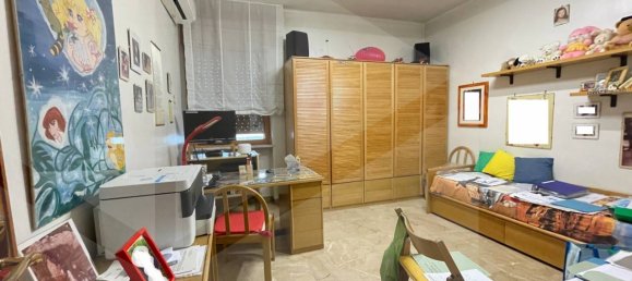 5 rooms Penthouse in Bari, Italy No. 33884 9