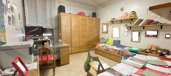 5 rooms Penthouse in Bari, Italy No. 33884 10