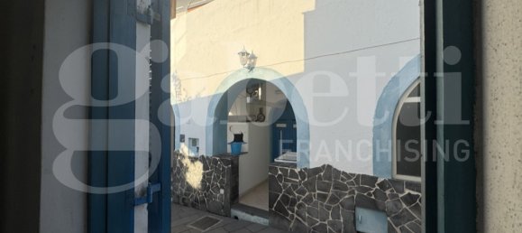 3 rooms Apartment in Lipari, Italy No. 322579 9