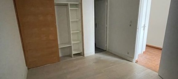 3 bedrooms Villa in Bourges, France No. 71050 7