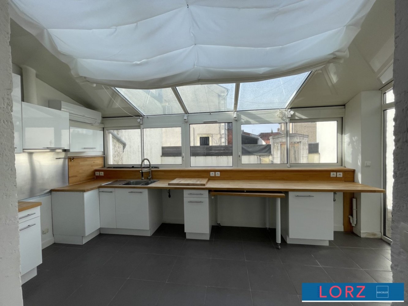 3 bedrooms Villa in Bourges, France No. 71050