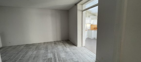 3 bedrooms Villa in Bourges, France No. 71050 5