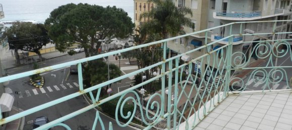 3 rooms Penthouse in Ospedaletti, Italy No. 151062 4