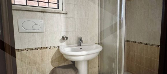 3 rooms Apartment in Rome, Italy No. 24949 12