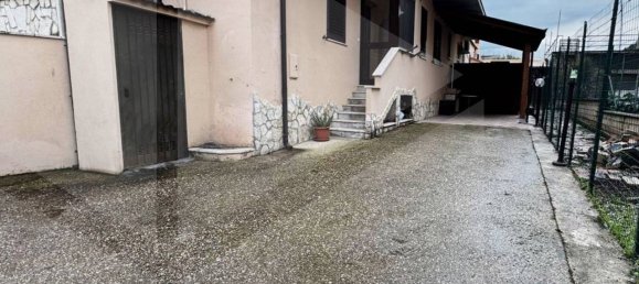 3 rooms Apartment in Rome, Italy No. 24949 4