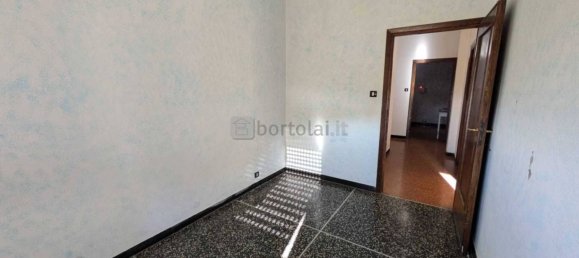 2 Schlafzimmer Wohnung in Genoa, Italy, Nr. 137869 5