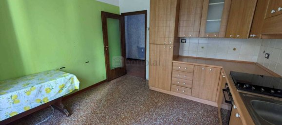 2 Schlafzimmer Wohnung in Genoa, Italy, Nr. 137869 9