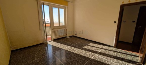 2 Schlafzimmer Wohnung in Genoa, Italy, Nr. 137869 4