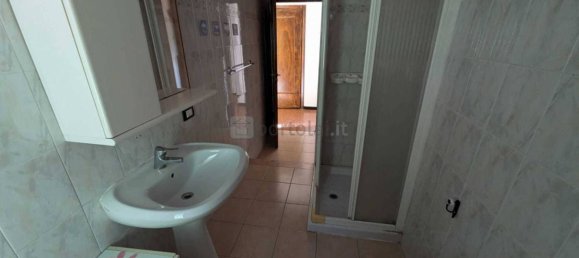 2 Schlafzimmer Wohnung in Genoa, Italy, Nr. 137869 13