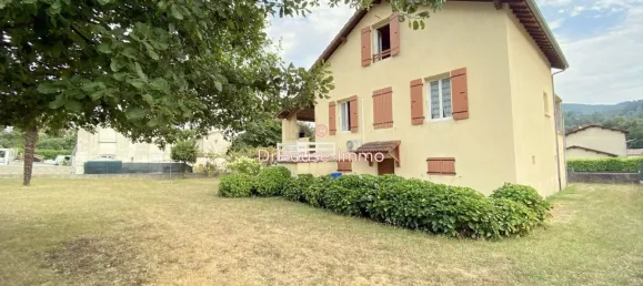 Casa de 4 dormitorios en Prades, France No. 351100 2