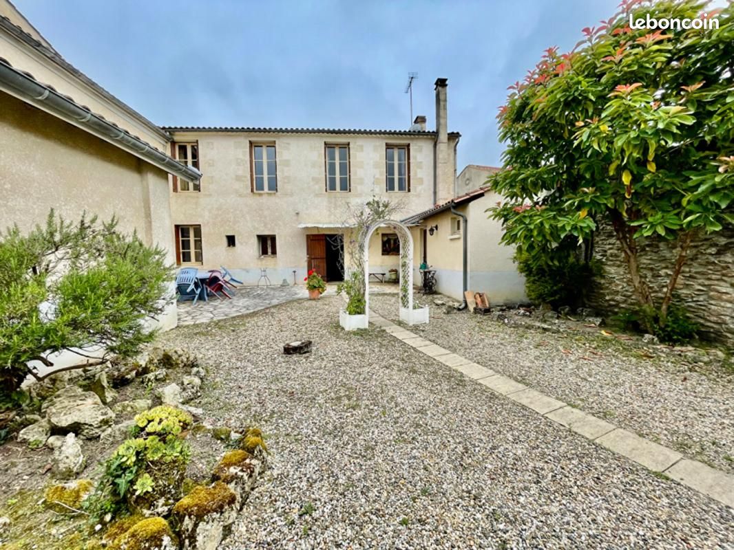 Casa T4 em Cerons, France N.º 335451