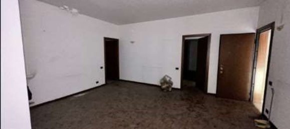 3 rooms Apartment in Cesano Maderno, Italy No. 185233 7