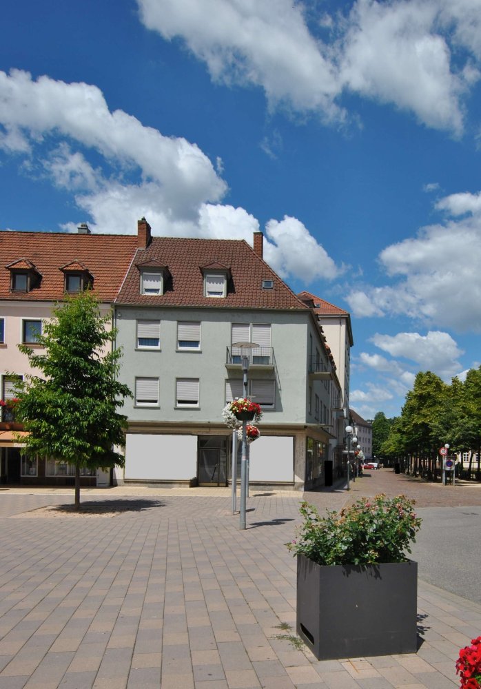 22-Zimmer Gebäude in Zweibrücken, Germany, Nr. 60372