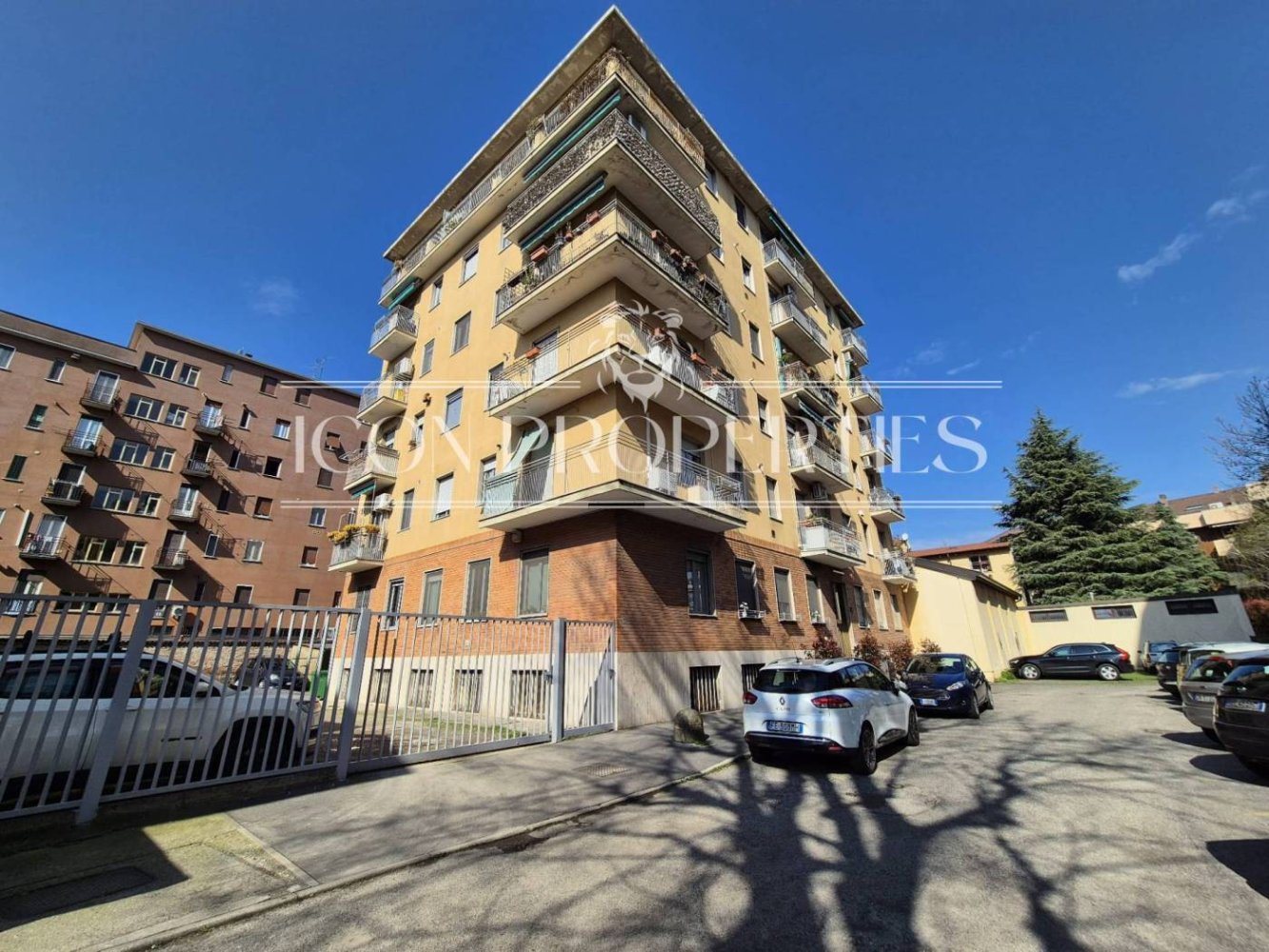 Imóvel comercial de 3 divisões em Milan, Italy N.º 248473