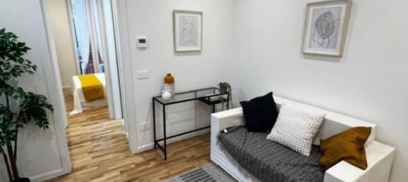 1 bedroom Apartment in Milan, Italy No. 281747 4