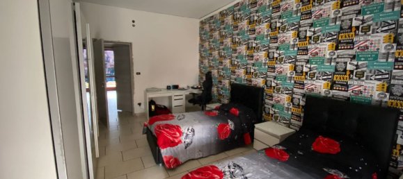 7 rooms Apartment in Melito di Napoli, Italy No. 12378 8