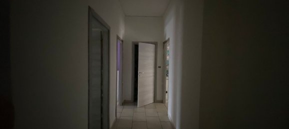 7 rooms Apartment in Melito di Napoli, Italy No. 12378 5