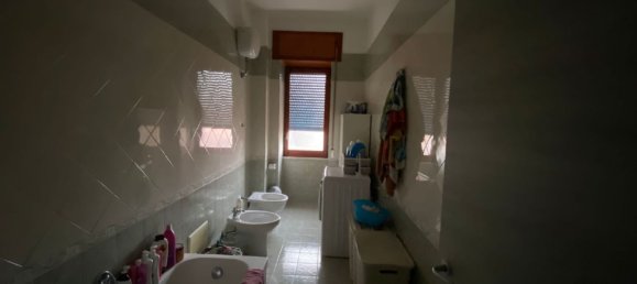 7 rooms Apartment in Melito di Napoli, Italy No. 12378 2