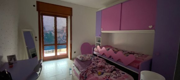 7 rooms Apartment in Melito di Napoli, Italy No. 12378 9