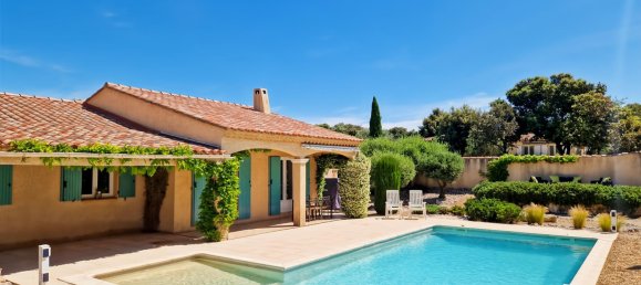 4 bedrooms Villa in Uzes, France No. 309080 2