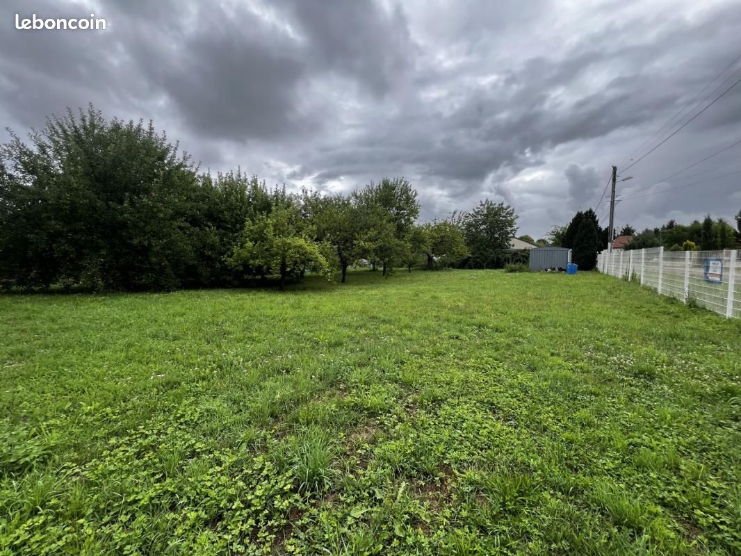 Grundstück in Romilly-sur-Seine, France 1393m², Nr. 290861