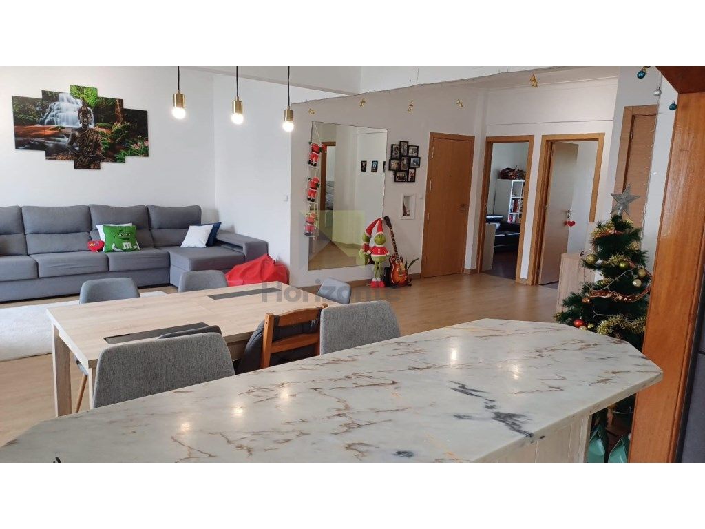 3 bedrooms Apartment in Almada, Portugal No. 226210