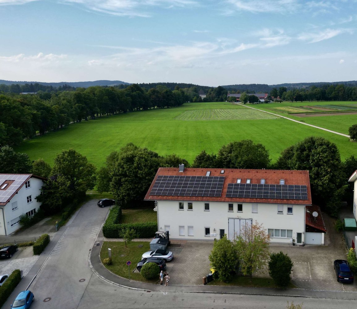 Bâtiment à Miesbach, Germany 679m² No. 327636