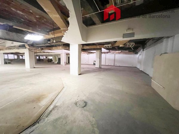 Коммерческая недвижимость 1656м² в Барселона, Испания № 112491