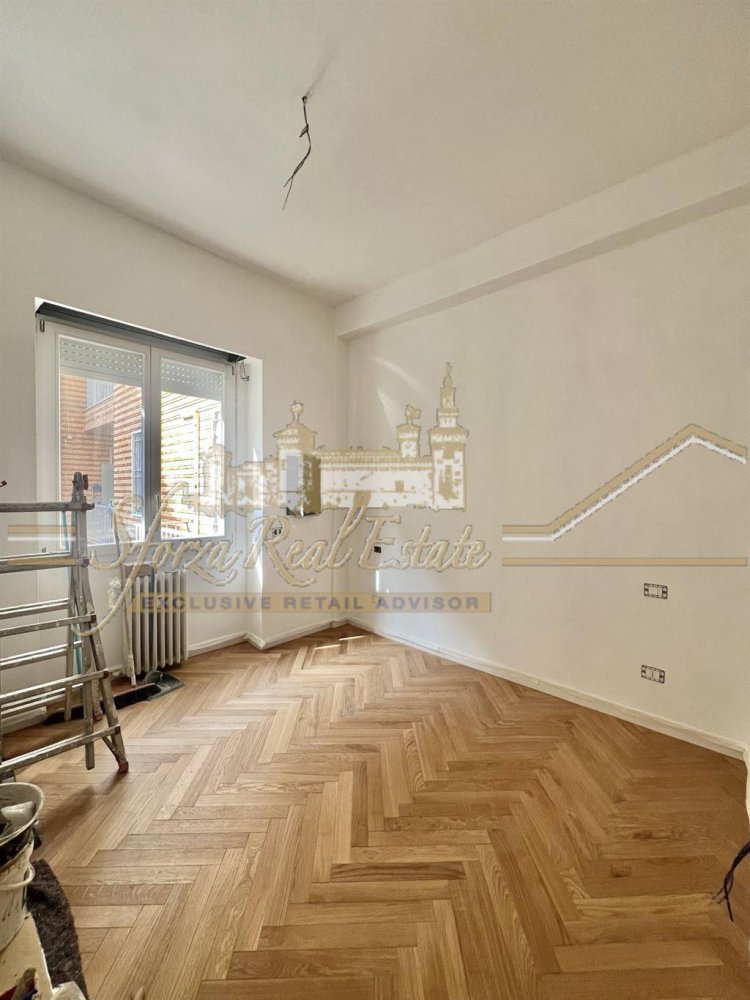 1 Schlafzimmer Gewerbliche Immobilie in Milan, Italy, Nr. 249041