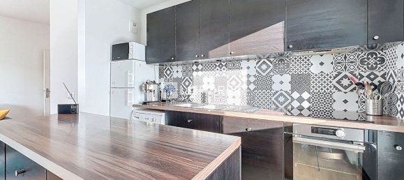 3 Schlafzimmer Wohnung in Saint-Cyr-l'Ecole, France, Nr. 163601 4