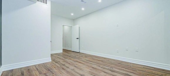  Commercial property in Oakville, Canada No. 1370 10