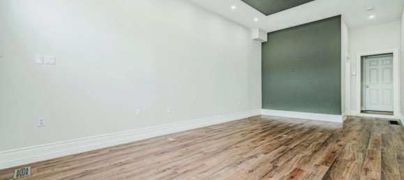  Commercial property in Oakville, Canada No. 1370 7